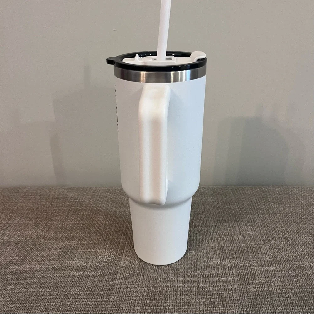 New Magellan Health White Metal Stainless Steel Handled Tumbler Cup w/ Straw